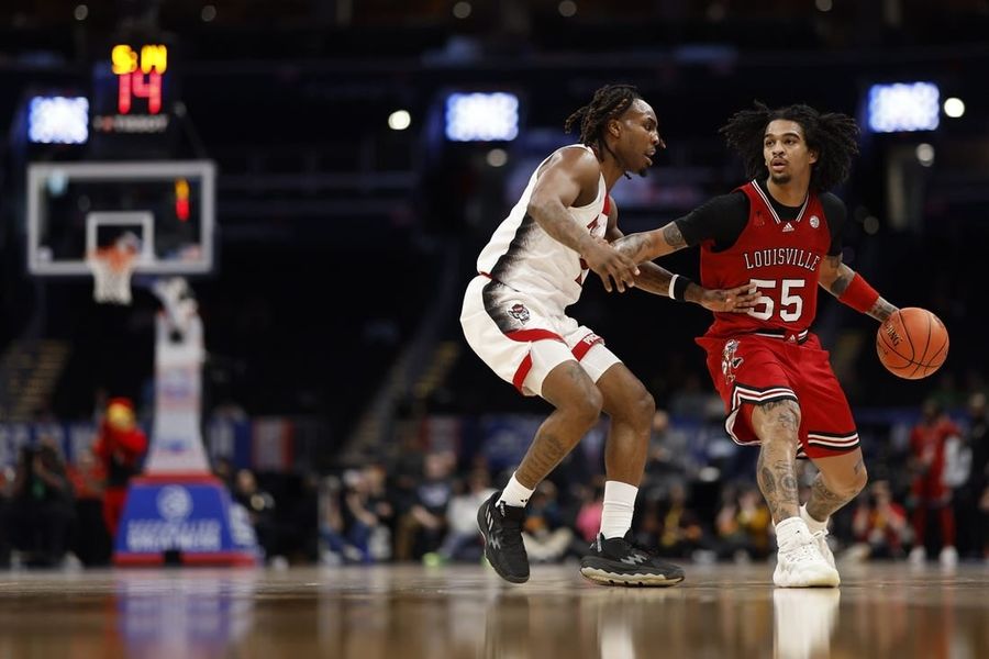 Casey Morsell, NC State turn back Louisville